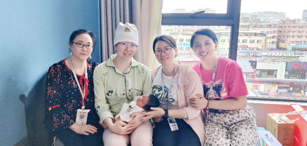 深圳微視：以愛之名，慰問生育女職工